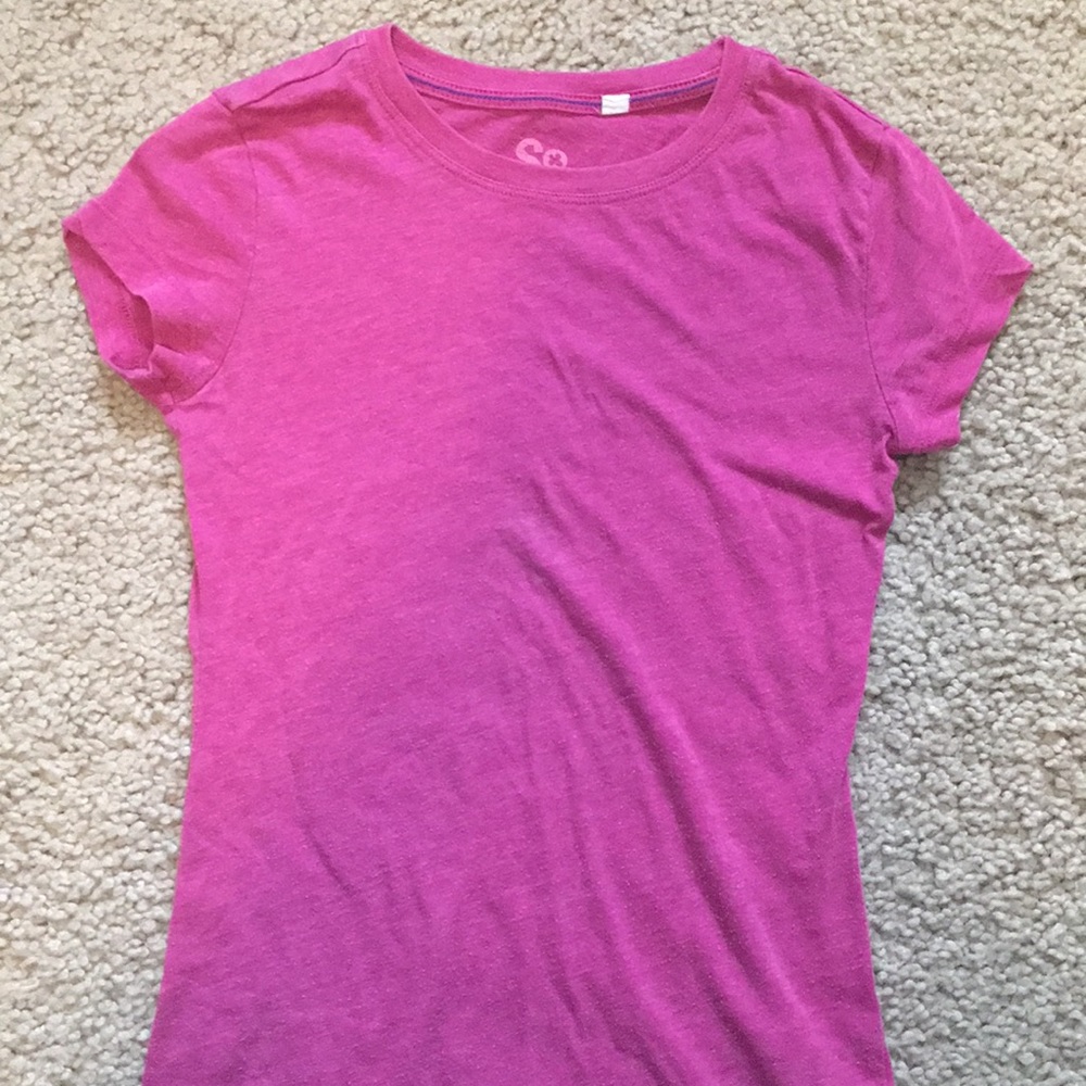 Pink short-sleeved shirt